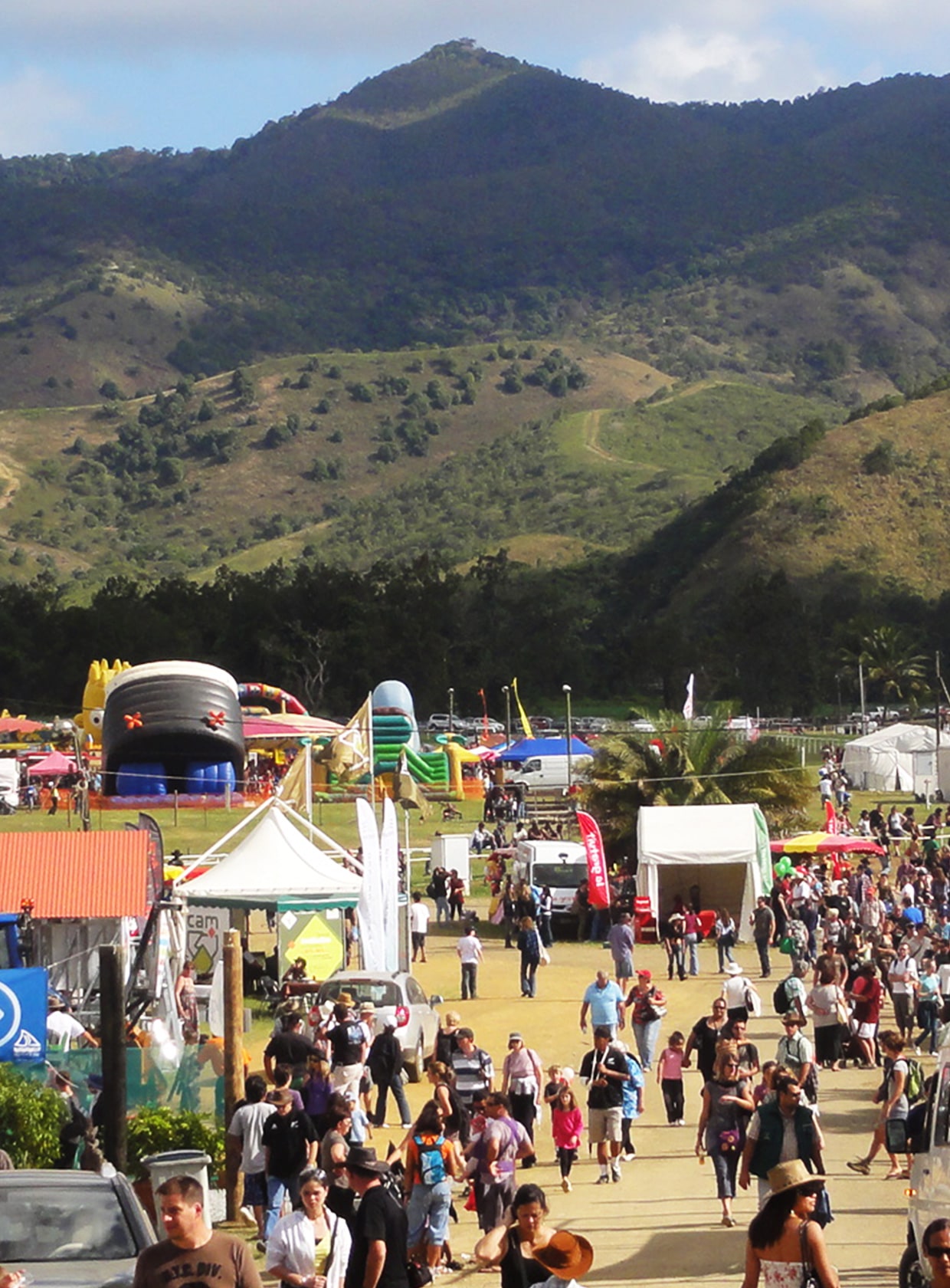 foire-bourail-nouvelle-caledonie-min